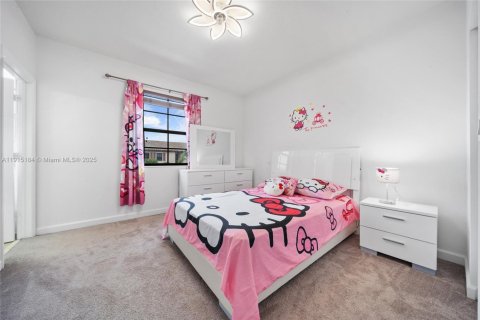 Townhouse in Miami, Florida 2 bedrooms, 131.55 sq.m. № 1971760 - photo 21