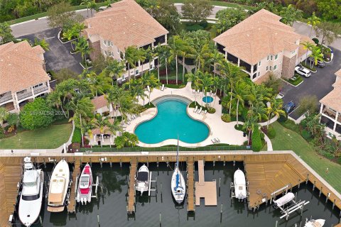 Condo in North Palm Beach, Florida, 3 bedrooms  № 2042978 - photo 19