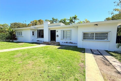 Casa en Miami, Florida 3 dormitorios, 172.33 m2 № 2052583