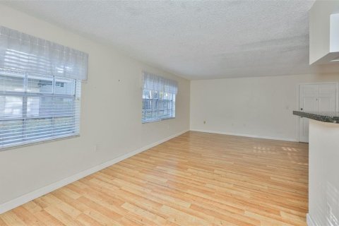 Condominio en venta en Tampa, Florida, 2 dormitorios, 92.9 m2 № 2232443 - foto 9