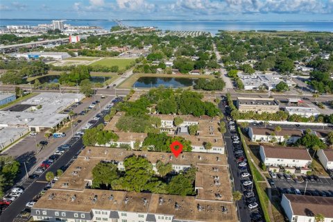 Condo in Tampa, Florida, 2 bedrooms № 2232443