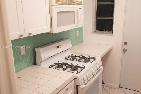 Copropriété à vendre à Miami Beach, Floride: 38.83 m2 № 2016222 - photo 16