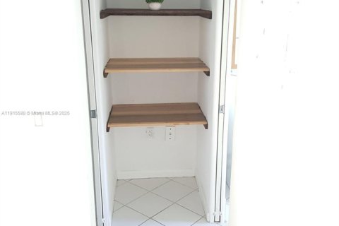 Copropriété à vendre à Miami Beach, Floride: 38.83 m2 № 2016222 - photo 6