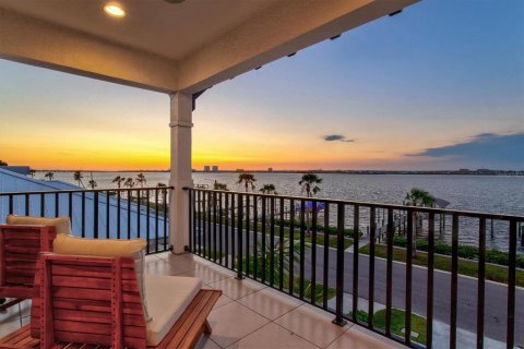 Casa en venta en Bradenton, Florida, 4 dormitorios, 302.4 m2 № 1570891 - foto 6