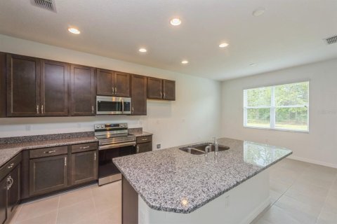House in Palm Coast, Florida 3 bedrooms, 167.22 sq.m. № 1243310 - photo 8