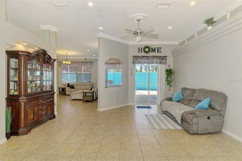House in North Port, Florida 3 bedrooms, 220.18 sq.m. № 1538077 - photo 12