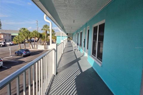 Condominio en venta en Saint Pete Beach, Florida, 1 dormitorio, 57.32 m2 № 2102166 - foto 3
