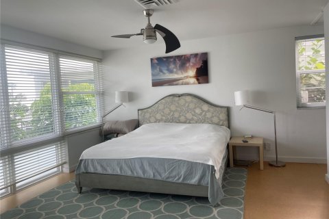Condo in Delray Beach, Florida, 2 bedrooms  № 1861948 - photo 11