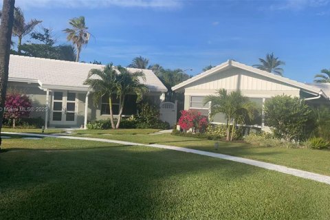 Condo in Delray Beach, Florida, 2 bedrooms  № 1861948 - photo 12