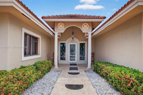 Снять в аренду виллу или дом в Помпано-Бич, Флорида 3 спальни, 258.83м2, № 2029514 - фото 23