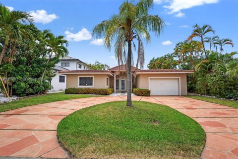 Снять в аренду виллу или дом в Помпано-Бич, Флорида 3 спальни, 258.83м2, № 2029514 - фото 22