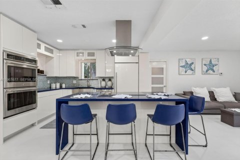 Снять в аренду виллу или дом в Помпано-Бич, Флорида 3 спальни, 258.83м2, № 2029514 - фото 25