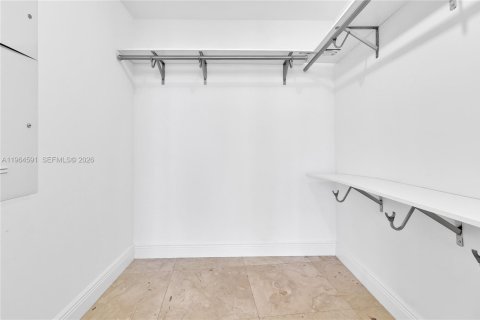 Купить кондоминиум в Майами, Флорида 1 спальня, 81.94м2, № 2025961 - фото 14