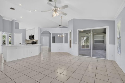 Villa ou maison à louer à Jupiter, Floride: 4 chambres, 196.49 m2 № 2439409 - photo 11