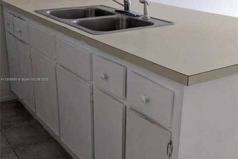 Copropriété à louer à Coral Springs, Floride: 1 chambre, 57.51 m2 № 1956632 - photo 2