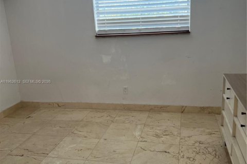 Condo in Miami Beach, Florida, 1 bedroom  № 2023791 - photo 12