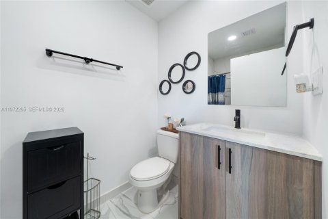 Casa en venta en Florida City, Florida, 5 dormitorios, 176.7 m2 № 2040827 - foto 12