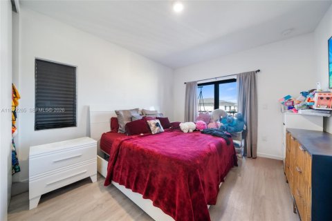 Casa en venta en Florida City, Florida, 5 dormitorios, 176.7 m2 № 2040827 - foto 13