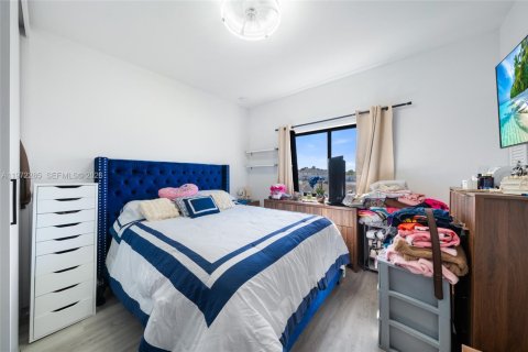 Casa en venta en Florida City, Florida, 5 dormitorios, 176.7 m2 № 2040827 - foto 11