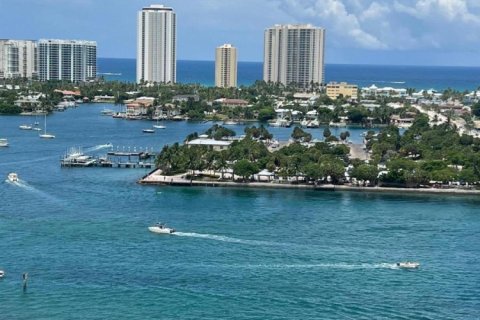 Condo à Riviera Beach, Floride, 3 chambres  № 2175427