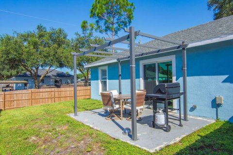 House in Vero Beach, Florida 3 bedrooms, 181.53 sq.m. № 2374770 - photo 20