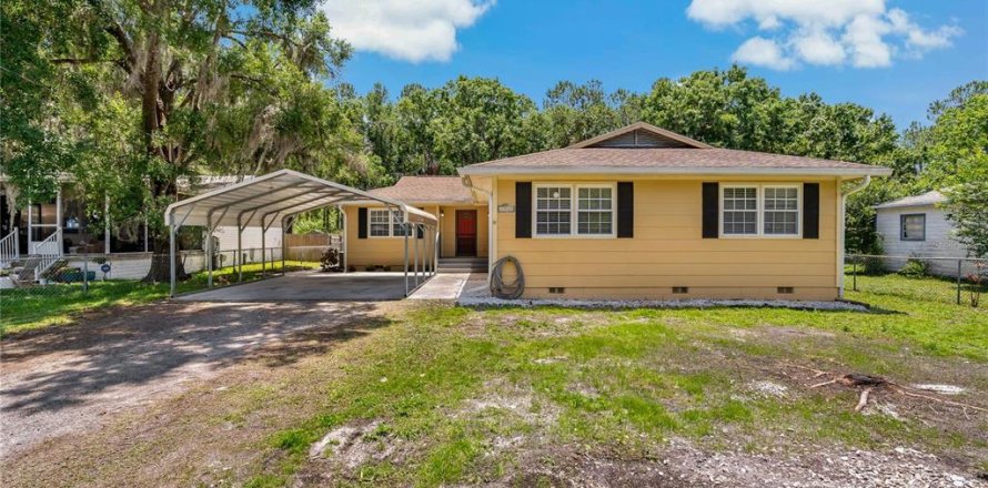 House in Zephyrhills, Florida 4 bedrooms, 174.1 sq.m. № 1721116