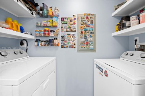 Купить кондоминиум в Майами, Флорида 2 спальни, 97.45м2, № 1988094 - фото 22