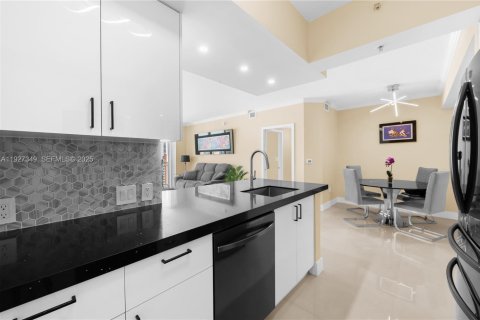 Купить кондоминиум в Майами, Флорида 2 спальни, 97.45м2, № 1988094 - фото 3