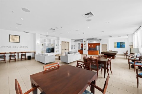 Купить кондоминиум в Майами, Флорида 2 спальни, 97.45м2, № 1988094 - фото 26