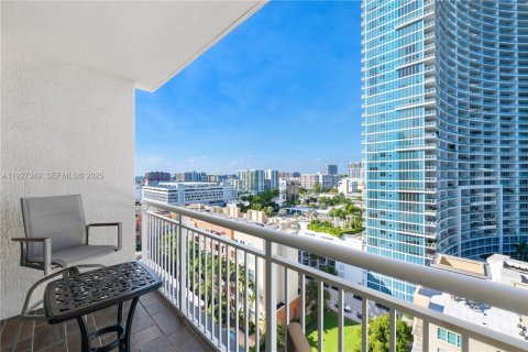 Купить кондоминиум в Майами, Флорида 2 спальни, 97.45м2, № 1988094 - фото 10