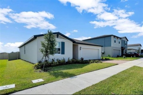 Casa en venta en Davenport, Florida, 4 dormitorios, 183.76 m2 № 2226559 - foto 3