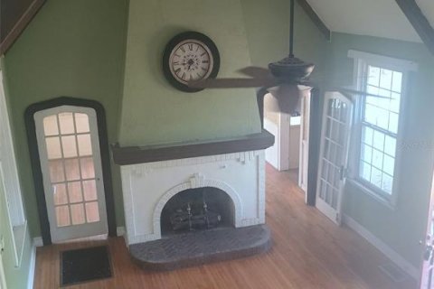House in Winter Haven, Florida 3 bedrooms, 216.28 sq.m. № 1670796 - photo 6