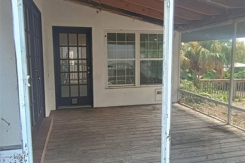 House in Winter Haven, Florida 3 bedrooms, 216.28 sq.m. № 1670796 - photo 26