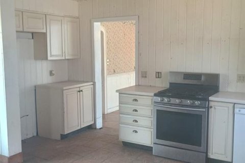 House in Winter Haven, Florida 3 bedrooms, 216.28 sq.m. № 1670796 - photo 16