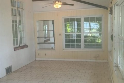 House in Winter Haven, Florida 3 bedrooms, 216.28 sq.m. № 1670796 - photo 24