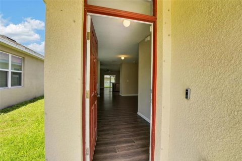 Villa ou maison à louer à Riverview, Floride: 3 chambres, 140.84 m2 № 2308617 - photo 4