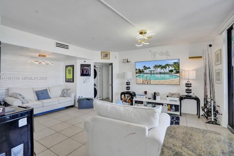 Купить кондоминиум в Майами-Бич, Флорида 2 спальни, 100.71м2, № 2020633 - фото 8