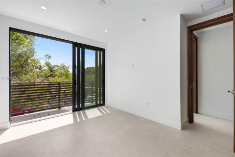 Купить виллу или дом в Майами, Флорида 4 спальни, 249.91м2, № 2049660 - фото 29