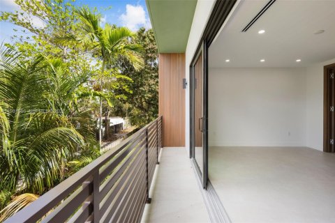 Купить виллу или дом в Майами, Флорида 4 спальни, 249.91м2, № 2049660 - фото 23