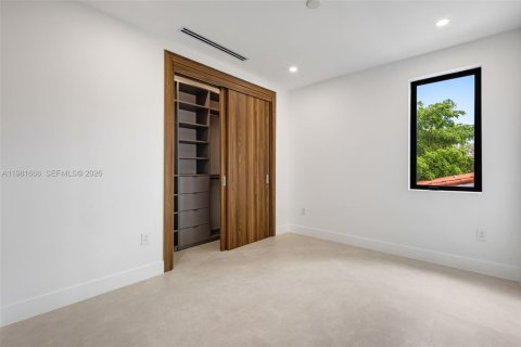 Купить виллу или дом в Майами, Флорида 4 спальни, 249.91м2, № 2049660 - фото 30