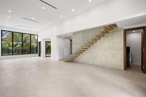 Купить виллу или дом в Майами, Флорида 4 спальни, 249.91м2, № 2049660 - фото 5