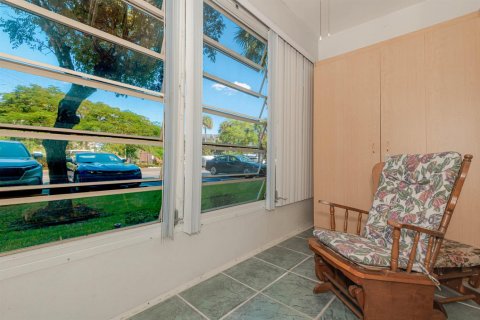 Condominio en venta en Lauderhill, Florida, 1 dormitorio, 86.21 m2 № 2190881 - foto 2