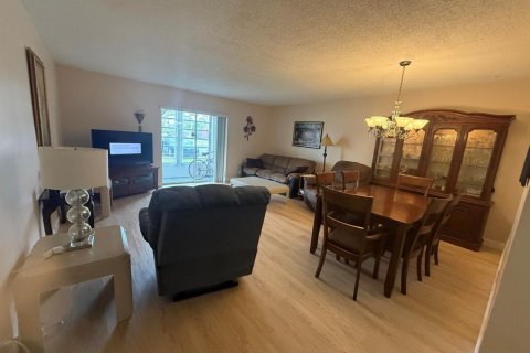 Condominio en venta en Lauderhill, Florida, 1 dormitorio, 86.21 m2 № 2190881 - foto 10