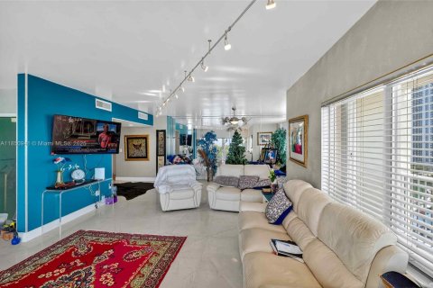 Copropriété à vendre à Sunny Isles Beach, Floride: 3 chambres, 145.86 m2 № 1961065 - photo 8