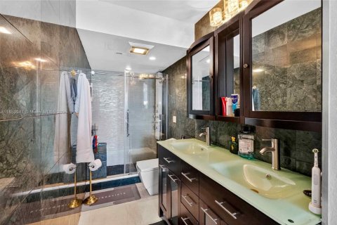 Copropriété à vendre à Sunny Isles Beach, Floride: 3 chambres, 145.86 m2 № 1961065 - photo 23