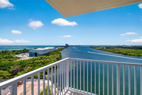 Copropriété à vendre à Sunny Isles Beach, Floride: 3 chambres, 145.86 m2 № 1961065 - photo 3