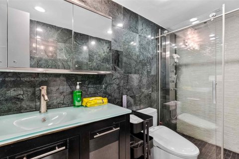 Copropriété à vendre à Sunny Isles Beach, Floride: 3 chambres, 145.86 m2 № 1961065 - photo 19