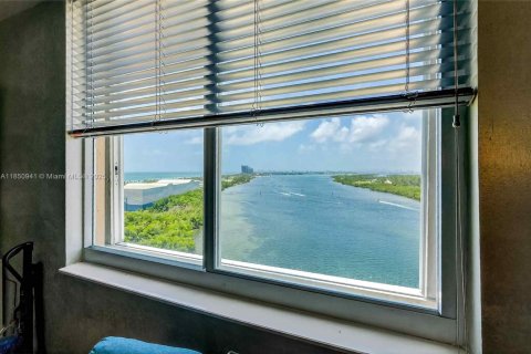 Copropriété à vendre à Sunny Isles Beach, Floride: 3 chambres, 145.86 m2 № 1961065 - photo 21