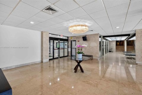 Copropriété à vendre à Sunny Isles Beach, Floride: 3 chambres, 145.86 m2 № 1961065 - photo 27