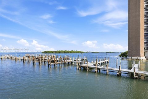 Copropriété à vendre à Miami, Floride: 1 chambre, 96.8 m2 № 2336578 - photo 25